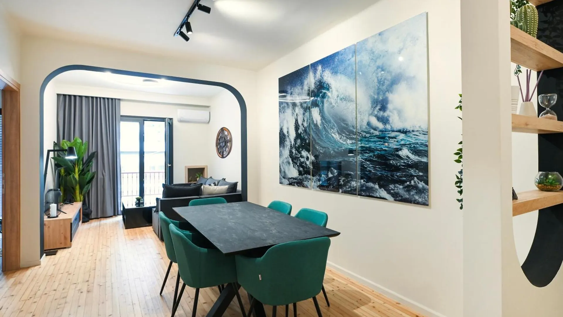 More Life #Unique Appartment In City Heart contacts